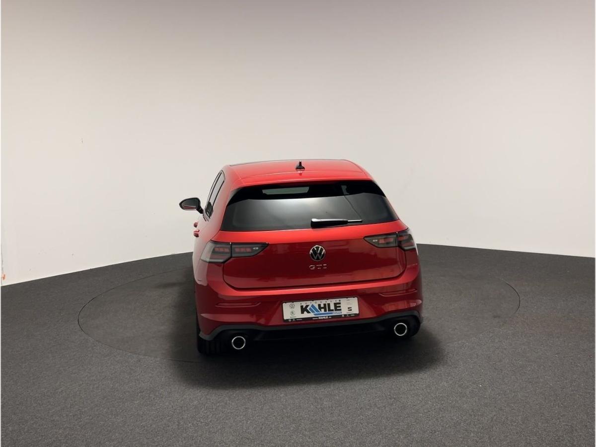 Volkswagen Golf 2,0 l TSI GTI SOFORT VERFÜGBAR! CarPlay Pano Black Matrix ACC AHK LED bild 4