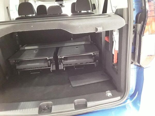 Volkswagen Caddy Maxi Life 1.5 TSI 7-Sitzer ParkAssist NAVI bild 4