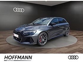 Audi RS3 Sportback / HUD / SONOS / PANO / MEMORY / MATRIX / 280 KMH / ASSISTENZPAKET PRO Audi RS3 Sportback / HUD / SONOS / PANO / MEMORY / MATRIX / 280 KMH / ASSISTENZPAKET PRO