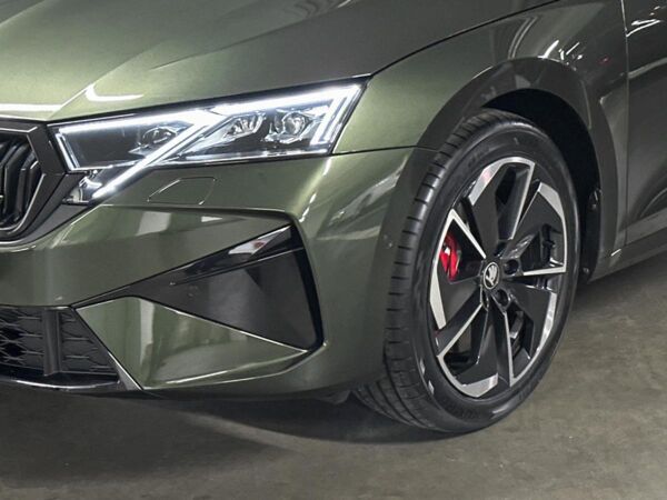 Skoda Octavia Combi RS 2.0 TSI 7-Gang-DSG bild 4