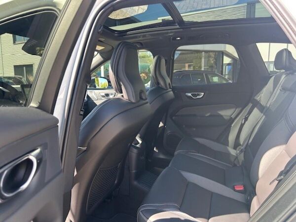 Volvo XC60 T8 AWD ULTRA-BLACK EDITION-Inkl. Anhängerkupplung! Sofort Lieferbar. bild 5