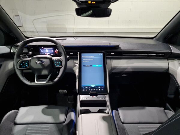 Ford Explorer Premium 🔋 BEV ⚡ 77kWh 💥 Agate-Black 💥 Fahrerassistenz-Paket⚡ AHK schwenkbar 💥Wärmepumpe ⚡ bild 5