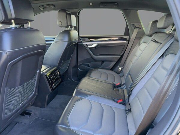 Volkswagen Touareg 3.0V6TDI R-Line 4M Luftfederung Leder bild 7