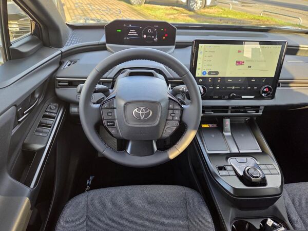 Toyota bZ4X Teamplayer 165 kW 4x2⚡⚡Vorlauffahrzeug⚡⚡ bild 6