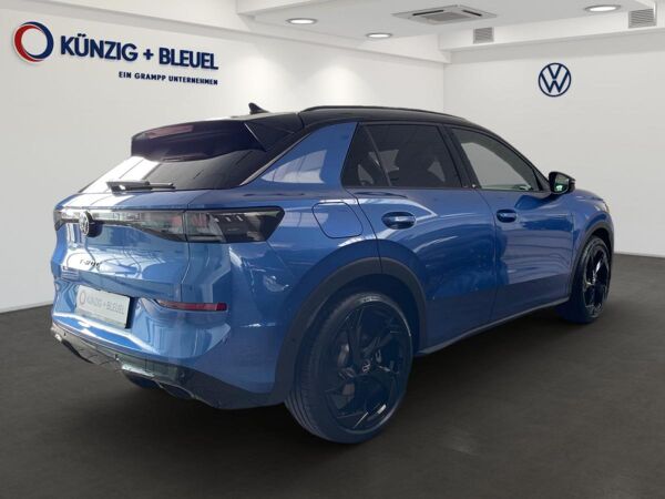 Volkswagen T-Roc R-Line 1.5 l eTSI OPF 7-Gang-Doppelkupplungsgetriebe DSG bild 4