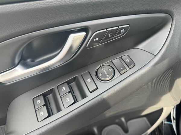 Hyundai i30 N Line X SHZ*RFK*ACC*Voll-LED*Navi*LRH*18-Alu bild 6