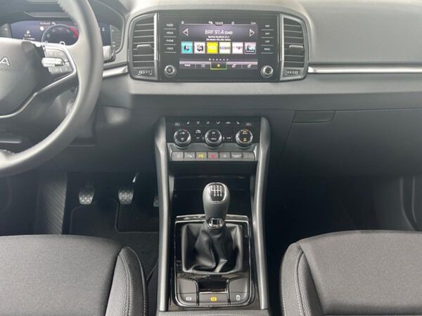 Skoda Karoq 2.0 TDI Tour +AHK+NAVI+SHZ+PDC+RFK+LED+GRA+ bild 6