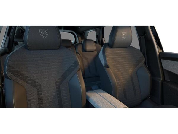 Peugeot 5008 GT Plug-In Hybrid 195 DSC7 bild 3