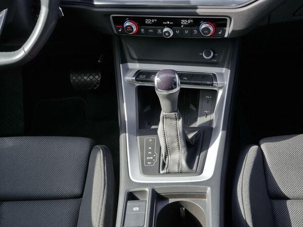 Audi Q3 Sportback 35 TDI S line LED*AHK*EPH*ACC bild 7