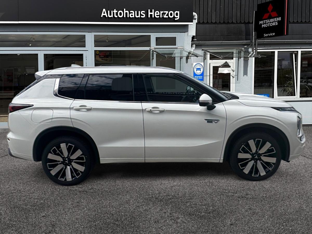 Mitsubishi Outlander 2.4L TOP Luxery bild 6