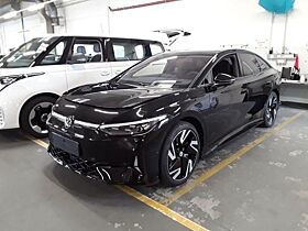 Volkswagen ID.7 GTX 4Mo. - Interieur und Exterieur Plus Paket + PANO / 8-fach Bereift Volkswagen ID.7 GTX 4Mo. - Interieur und Exterieur Plus Paket + PANO / 8-fach Bereift