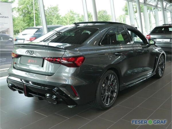 Audi RS3 Limousine S tronic bild 4