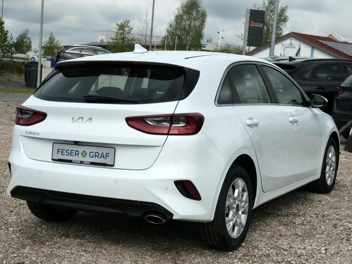 Kia Ceed 1.0T 100 ULTIMATE Navi Tempomat Sitzhzg PDC bild 2