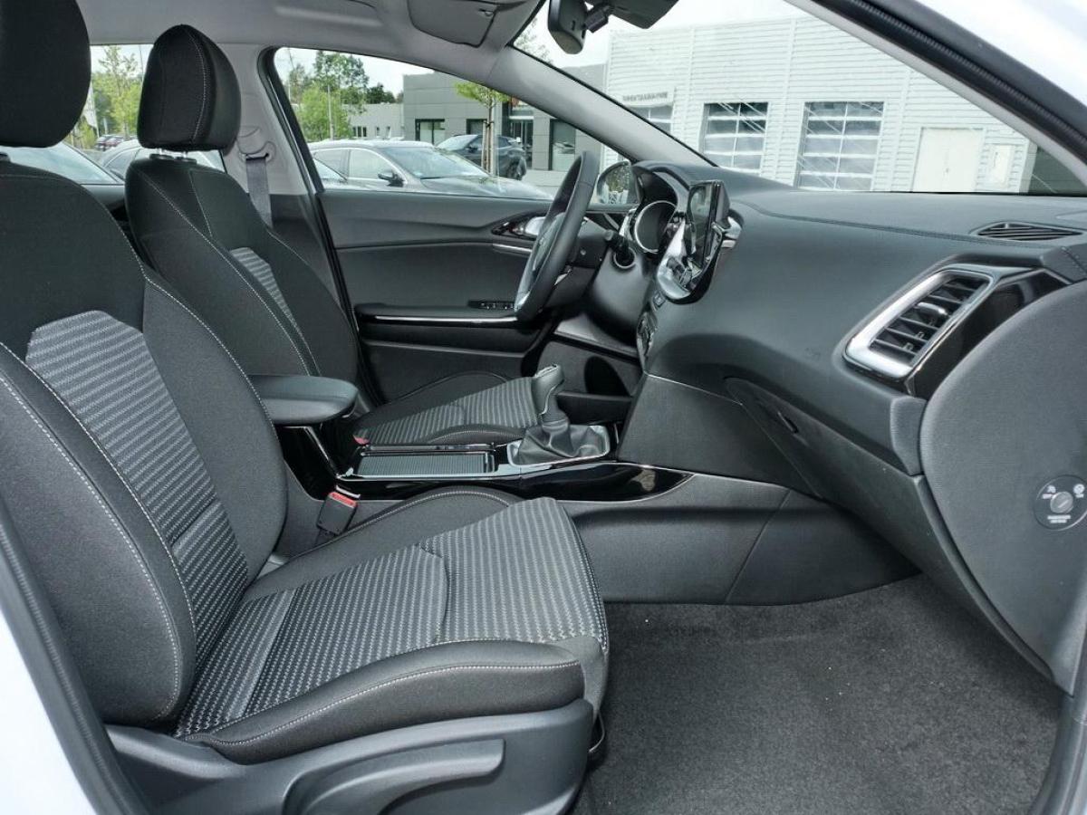 Kia Ceed 1.0T 100 ULTIMATE Navi Tempomat Sitzhzg PDC bild 4
