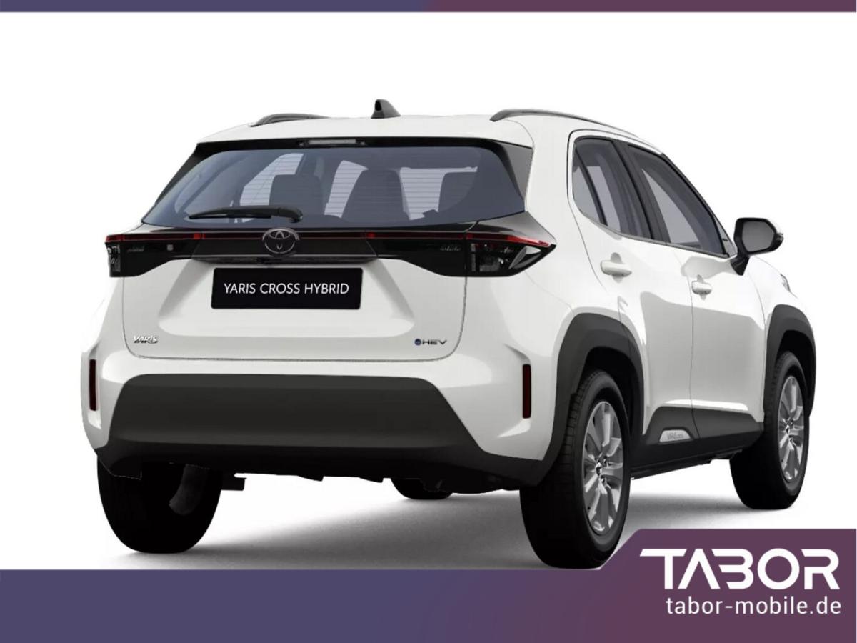 Toyota Yaris Cross 4x4 Aut. Kam Sitzhz. ACC 16" CarPlay bild 4