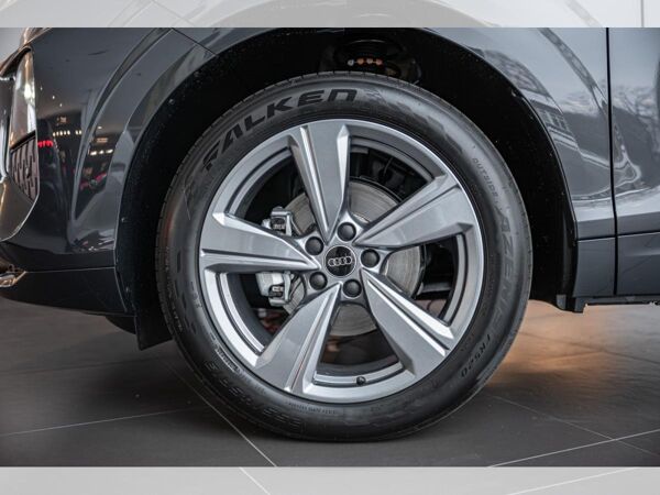 Audi Q3 TFSI S tronic NAV/ACC/KAMERA/ACC/NEUES-MODELL bild 6