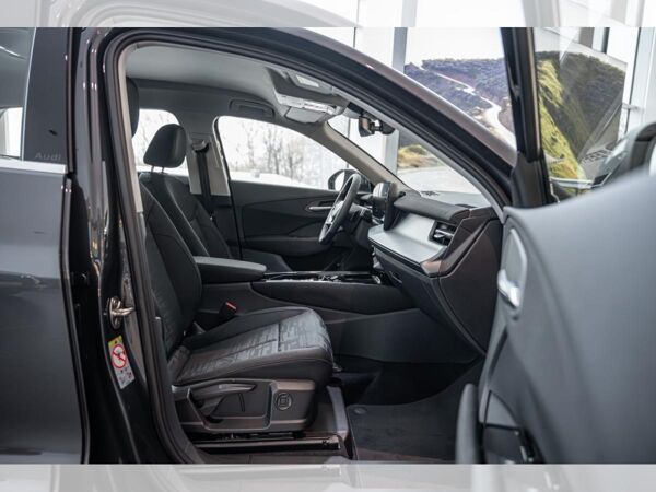 Audi Q3 TFSI S tronic NAV/ACC/KAMERA/ACC/NEUES-MODELL bild 7