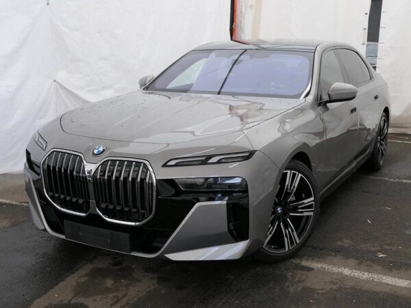BMW 740 d xDrive Limousine M Sportpaket DAB RFK PDC bild