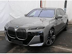BMW 740 d xDrive Limousine M Sportpaket DAB RFK PDC BMW 740 d xDrive Limousine M Sportpaket DAB RFK PDC