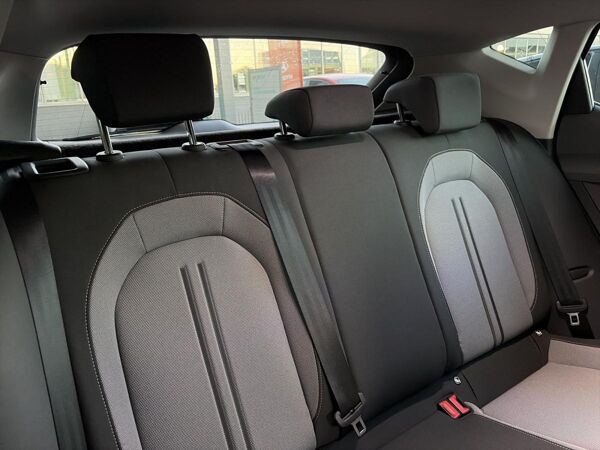 Seat Leon Road Edition eTSI DSG – TOP AUSSTATTUNG | ⚡ Sofort verfügbar | 💎 NAVI | ACC | KESSY | Rückfahrkamera bild 6