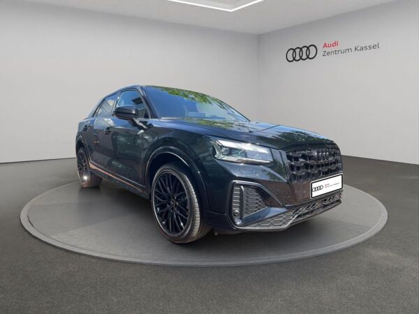 Audi Q2 S line Matrix LED CarPlay Leder RÜ 19" bild 7