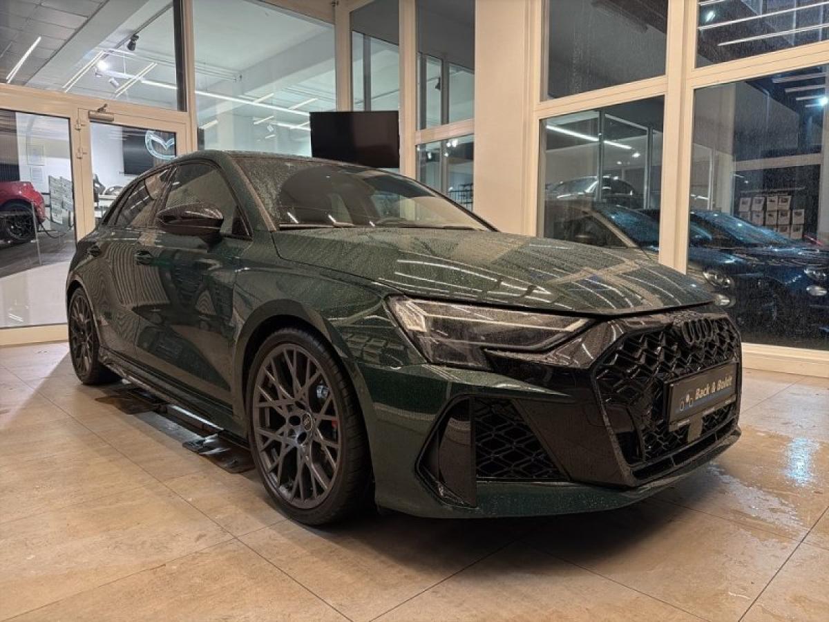 Audi RS3 2.5TFSI INDIVIDUAL+PANO+LEDER+SPORT-AGA bild 2