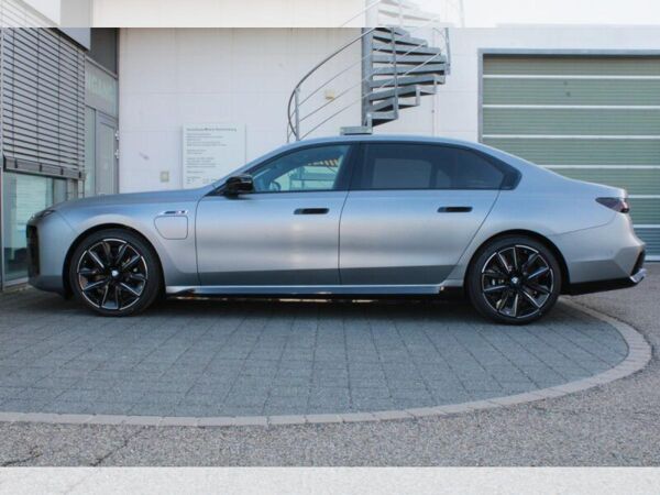 BMW 760 M760e *einmalige Chance*!! nur bei mind. 4 Fahrzeugen im Fuhrpark !!* bild 4