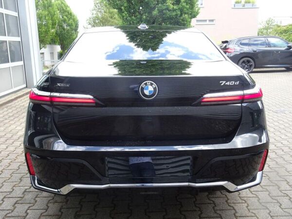 BMW 740 d *einmalige Chance*!! nur bei mind. 4 Fahrzeugen im Fuhrpark !!* bild 4