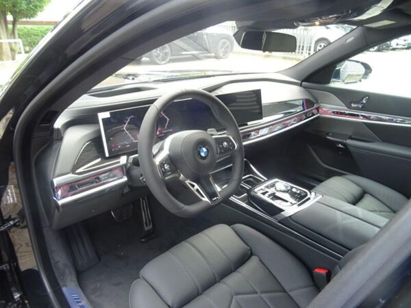 BMW 740 d *einmalige Chance*!! nur bei mind. 4 Fahrzeugen im Fuhrpark !!* bild 5