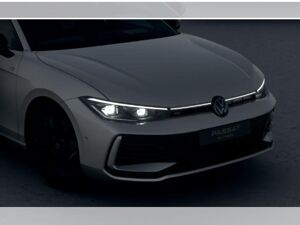 Volkswagen Passat R-Line BLACK STYLE 1.5 eHybrid 177 PS/115 PS *AHK*NAV*MATRIX*PANO*75.260€ bild 5