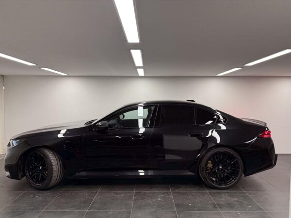 BMW M5 Limousine 0,5% Versteuerung Ultimate Package Carbon Bremse bild 2