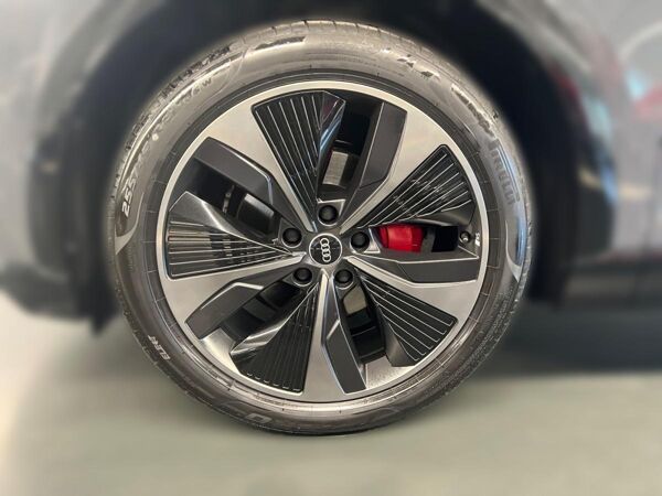 Audi Q6 e-tron **0,25%** edition one  qu HuD B&O Pano bild 4