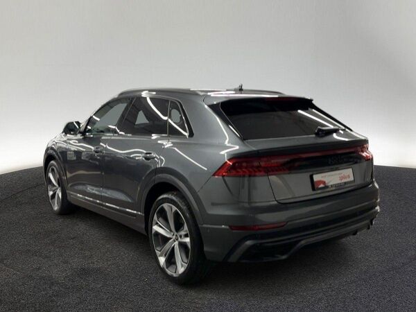Audi Q8 50 TDI qu.tiptr. STDHZG MATRIX 360°K HUD bild 4