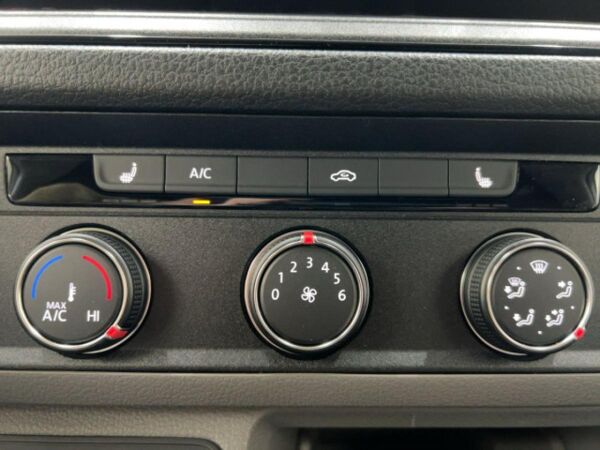 Volkswagen Crafter 35 Kasten HD/MR 103 KW 6-Gang Frontantr. *AHK*LED*Kamera*Sitzh. bild 7