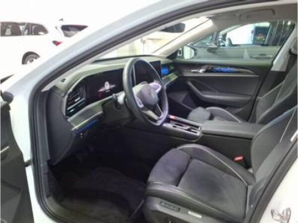 Volkswagen Passat Variant Passat Business 1.5  eHybrid +AHK+NAVI+SH bild 3