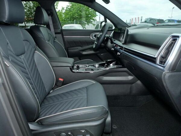 Kia Sorento 2.2D AWD DCT8 PLATINUM 7S NAPPA PREMIUM bild 4