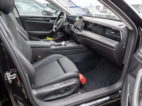 Volkswagen Passat Passat Variant 1.5 TSI eHybrid Elegance bild 2