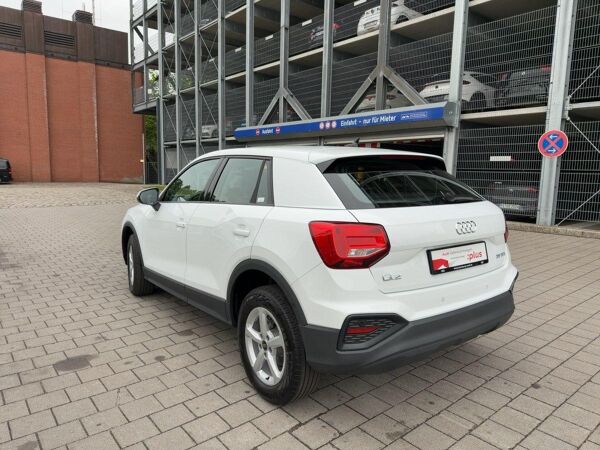 Audi Q2 35 TFSI S tronic LED DAB CarPlay Einparkhilfe bild 3