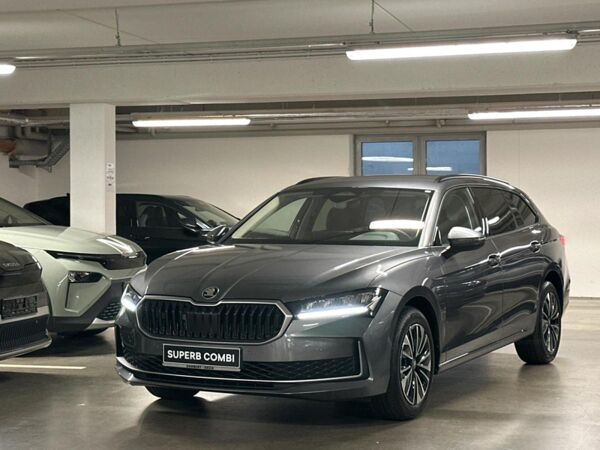Skoda Superb Combi Selection 2.0 TDI 7-Gang-DSG bild 2