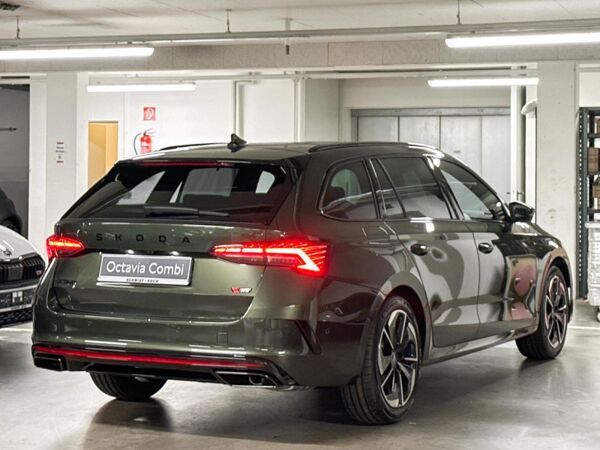 Skoda Octavia Combi RS 2.0 TSI 7-Gang-DSG bild 3