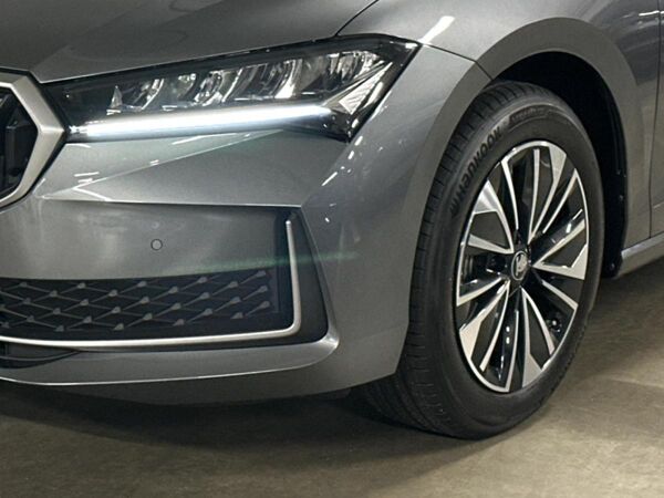 Skoda Superb Combi Selection 2.0 TDI 7-Gang-DSG bild 4