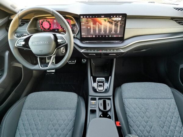 Skoda Octavia 🚀Sofort-Verfügbar🚀 Combi 1.5 TSI Sportline DSG ✨Autohaus-Schandert Top-Deal✨ bild 7