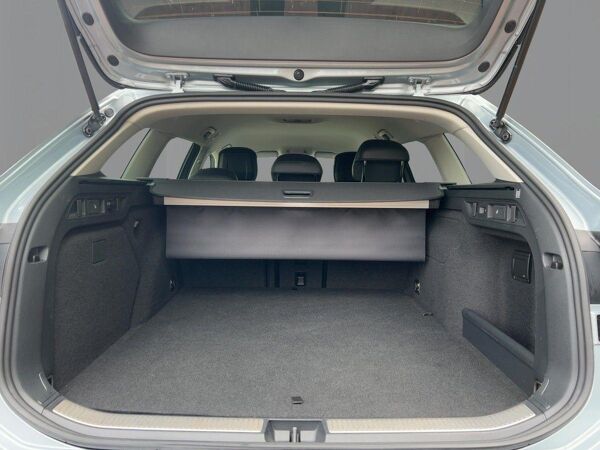 Volkswagen Passat Variant 1.5 TSI eHybrid Business DSG LM17 AHK HeadUp bild 5