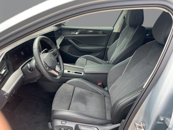 Volkswagen Passat Variant 1.5 TSI eHybrid Business DSG LM17 AHK HeadUp bild 6
