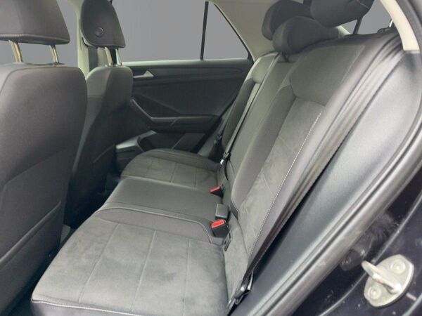 Volkswagen T-Roc 2.0 TDI DSG Style 4M Kamera Navi Sitzhzg bild 7