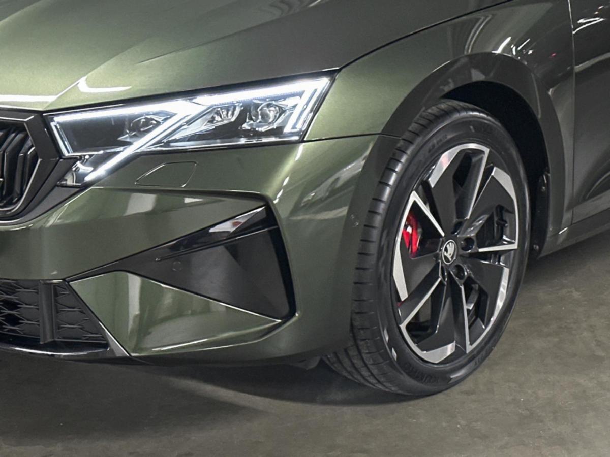 Skoda Octavia Combi RS 2.0 TSI 7-Gang-DSG bild 4