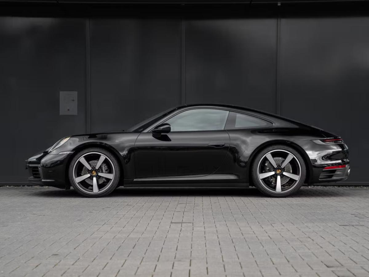 Porsche 911 Carrera bild 2