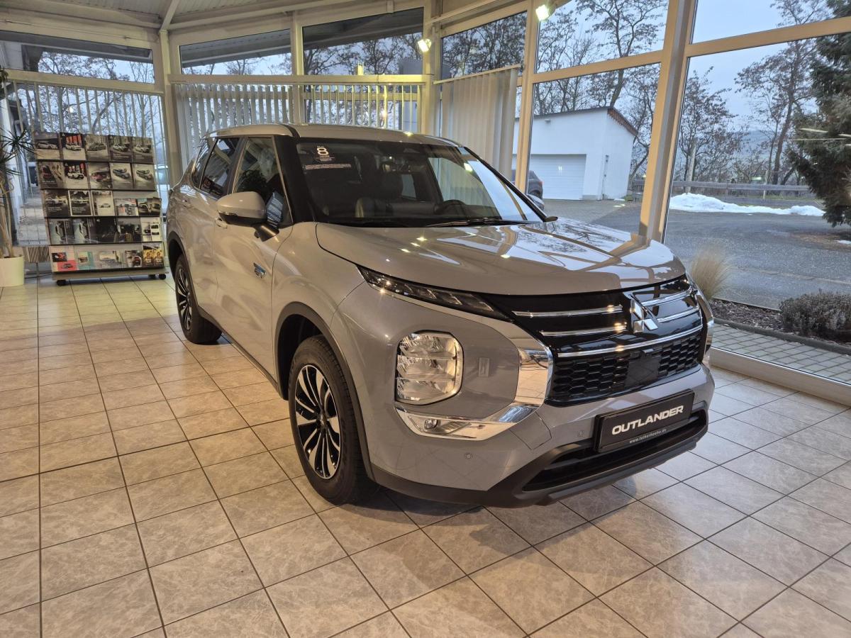 Mitsubishi Outlander (GN0W) bild
