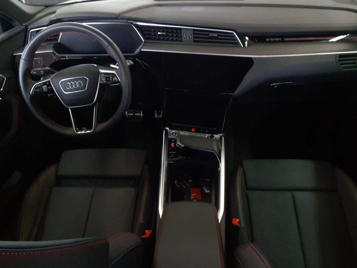 Audi Q8 e-tron 55 quattro S line Matrix AHK Navi 360° bild 4