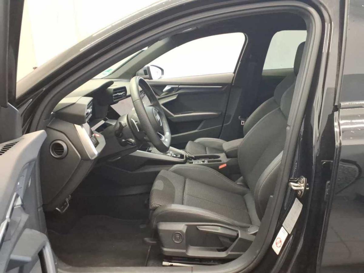 Audi S3 Sportback 2.0 TFSI qu. LED PDC+ Nav Carplay bild 3